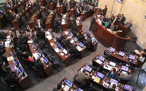 Cerca De 30 Millones De Pesos Al Mes Ganarán Los Congresistas Colombianos