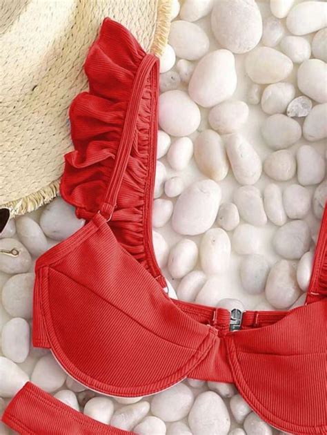 Conjunto Bikini Arruchado Rojo Petalos