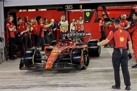 Ferrari troca bateria do carro de Leclerc para GP do Bahrein Notícia