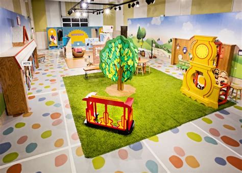 Daniel Tiger S Neighborhood A Grr Ific Exhibit XYZ CUSTOM