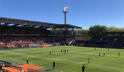 Lorient La lumière en plein jour au stade du Moustoir Cest pour la