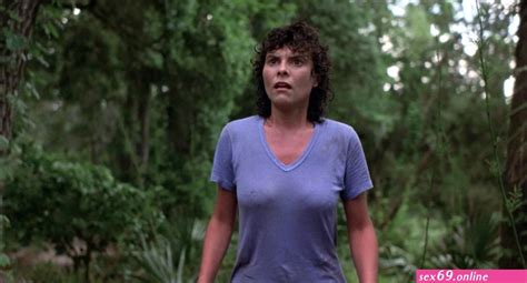 Adrienne Barbeau Nude Sexy Photos