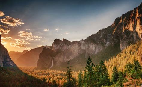 Sunrise from Tunnel View Yosemite National Park Stock Image - Image of ...