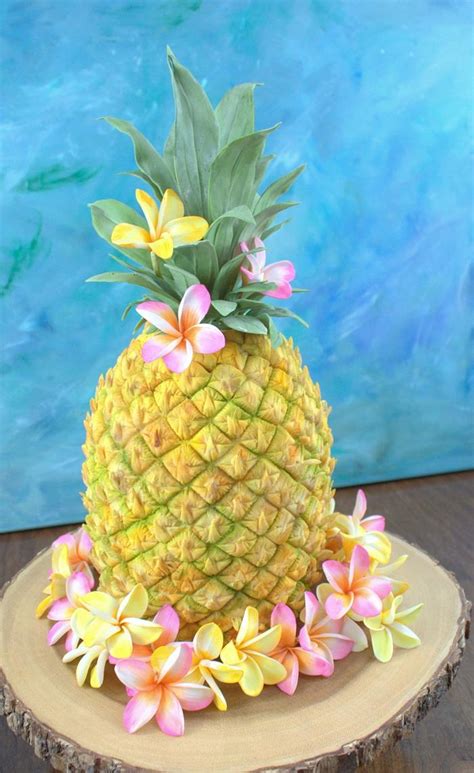 3d Pineapple Cake Decorated Cake By Lynette Brandl Cakesdecor