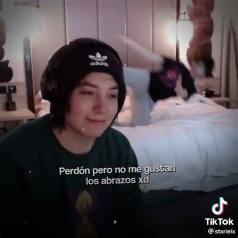 perdón pero no me gustan los abrazos xd v YouTube