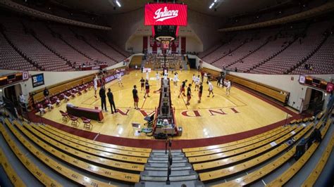 Fans Evacuated From Indiana S Win Over Wisconsin After Fire Alarm Goes Off At Assembly Hall