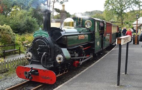 Ffestiniog Railway Blanche At Tan Y Bwlch With A Woodl Flickr