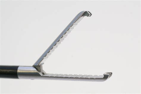 Summit Tr Laparoscopic Retraction Grasping Forceps