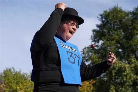 Cheat Row Erupts At World Conker Championships But It S Not Like Anal
