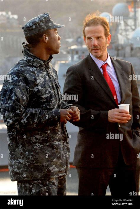 Peter Berg Battleship Uss George Washington Stock Photo Alamy