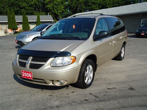 2006 Dodge Caravan Sxt Stow N Go 1 Bob Currie Auto Sales