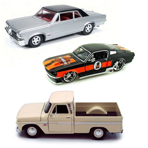 Best Of 1960s Muscle Cars Diecast Set 35 Set Of Three 124 Scale