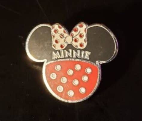 58215 Minnie Mouse Only Mickey And Minnie Icons 2 Pin Set