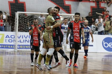 Jec Futsal Vence O Pato E Assume A Liderança Isolada Da Liga Nacional