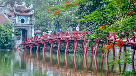 10 most famous temples in Vietnam (Buddhist, Hindu, Cham Temples)