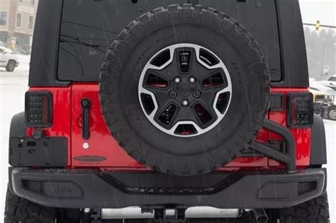 Defensa Trasera Porta Llanta Compatible Jeep Jk 10 Aniv Meses Sin