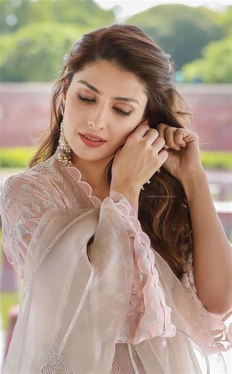 Pin By Nutanpanika On Aiza Khan Girls Dp Stylish Beautiful Pakistani