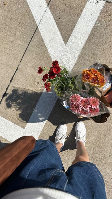 Carly Mae | Sixty seconds of serotonin🍻🐶 tag yourself, I’m the lobster