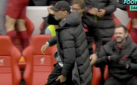 Video Jurgen Klopp Pulls Hamstring Celebrating Late Liverpool Winner