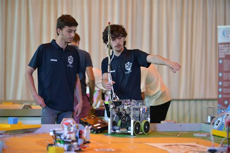 Grand Public Finales Du Concours De Robotique Eurobot Junior