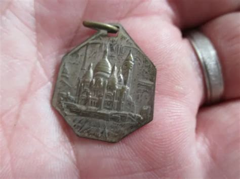 ANCIENNE MÉDAILLE RELIGIEUSE Jésus Sacré cœur de Montmartre 24 mm 4 21