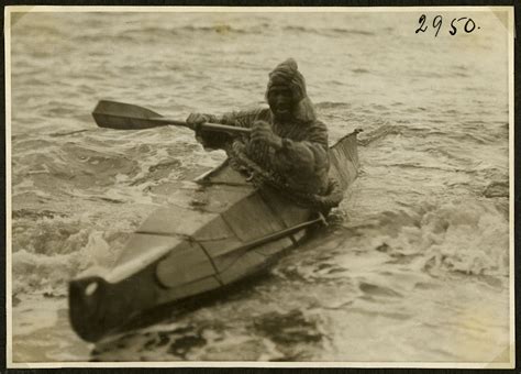 Inuit i kajak - Inuit sailing in a kayak | Kayaking, Kayak trip, Kayak ...