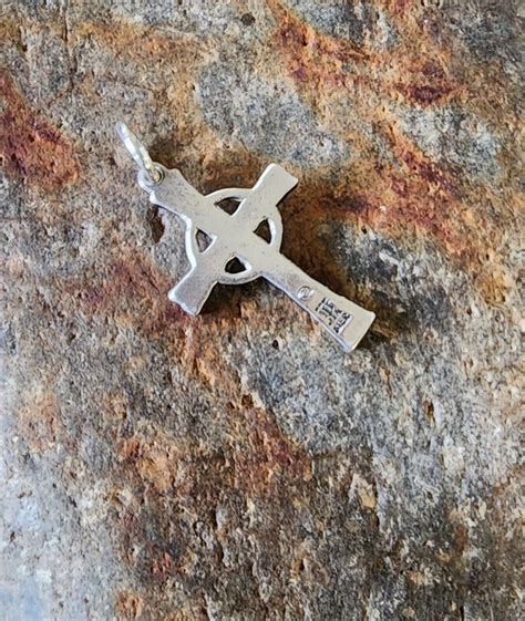 Retired James Avery Textured Celtic Cross Pendant Nea Gem