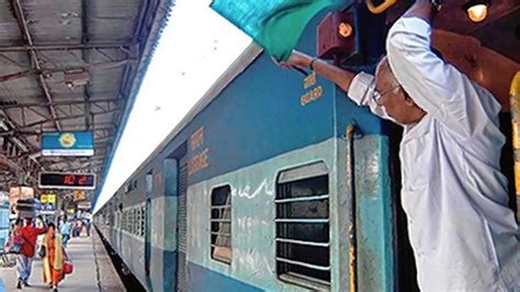 Indian Railways Clocked A Revenue Of ₹2 4 Lakh Crore In Fy22 23 The Hindu