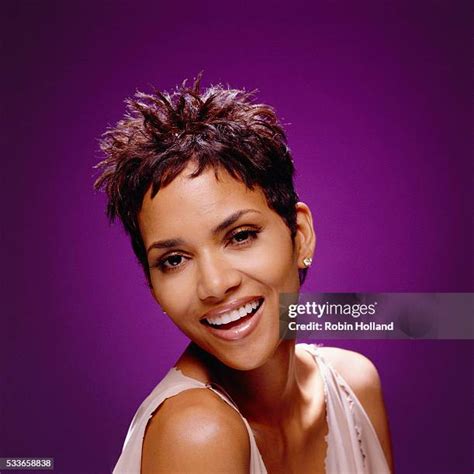 Halle Berry Portrait Session Photos And Premium High Res Pictures Getty Images