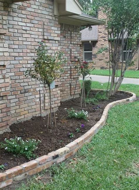 36 Brick Edging Ideas For Your Garden - Shelterness