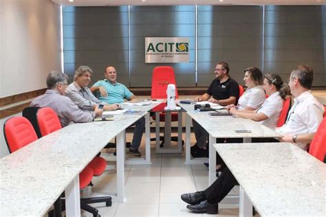 Acit E Idr Oeste Firmam Parceria Com A Puc Pr Para Fomentar Pesquisa