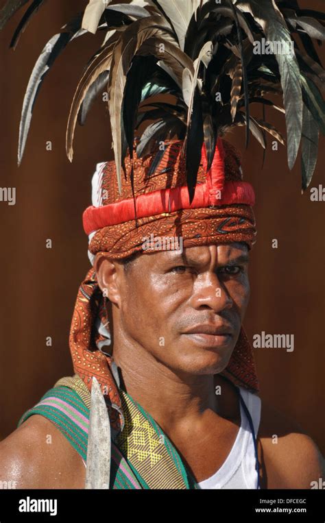 Timorese Traditional Clothing Hi Res Stock Photography And Images Alamy