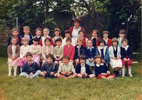 Photo De Classe CP De 1981 Ecole Primaire Saint Joseph Rochefort