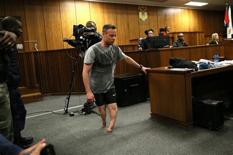 Versus Pistorius Seguirá En Prisión Tras El Rechazo De Su Libertad