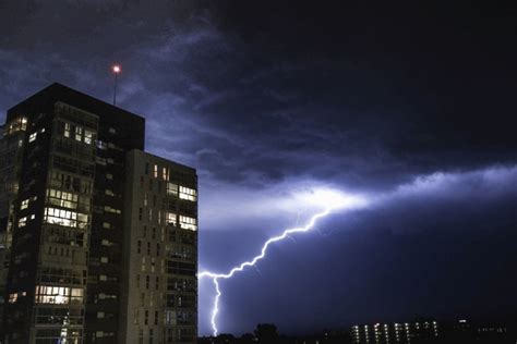 Cod Galben I Cod Portocaliu De Vreme Rea N Rom Nia Alert Meteo