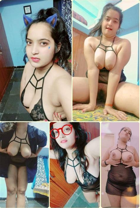 Horny Desi GF Gets Fully Unleashed Takes Some Hot Selfies For Her