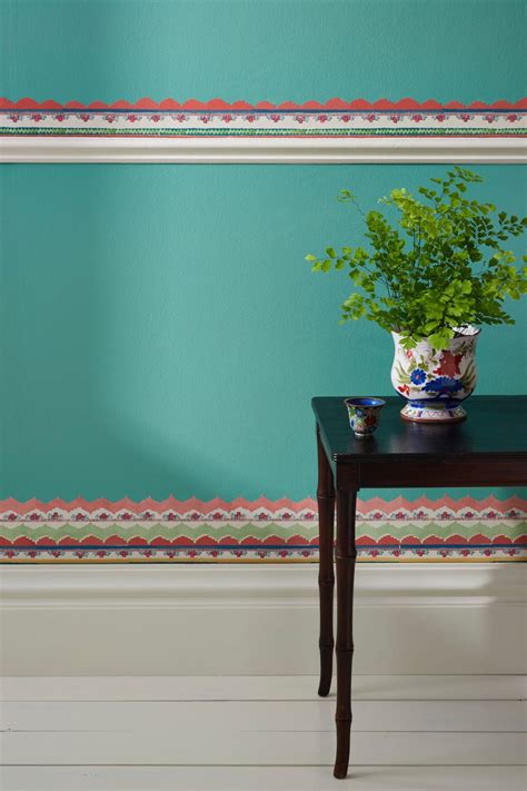 Wallpaper Borders Are Making A Comeback Wallpaper Border Ideas