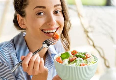 A Complete Hormonal Acne Diet Plan: Foods to Eat & What Not to Eat