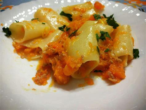 Paccheri Con Crema Di Zucca E Salsiccia