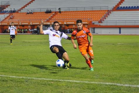 Albinegros De Orizaba Pescan A Los Delfines