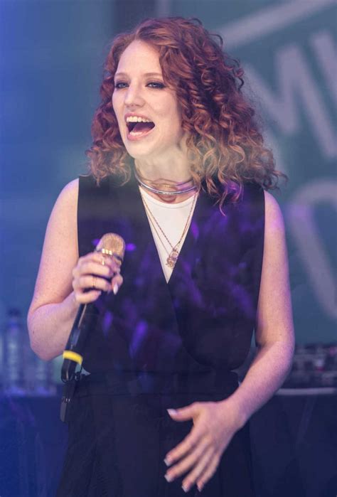 Jess Glynne - Performs on Stage During a Launch for MUSIC CUBE • CelebMafia