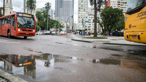 Tempestade Chega A Curitiba Alerta Laranja Fica Vigente At Segunda