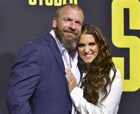 30 Wrestling Couples Who Took Their Relationship In The Ring To