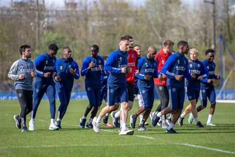 Paris FC Grenoble Le Groupe Parisien Paris FC