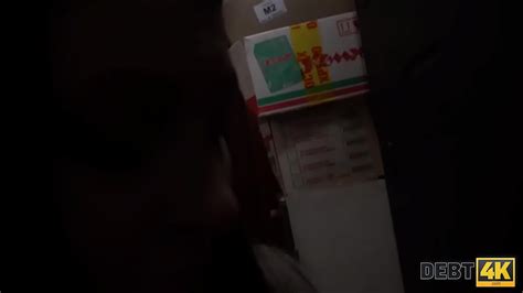 DEBT4k Babe Sollte Wegen Aller Schulden Sex Mit Fremden Haben XNXX