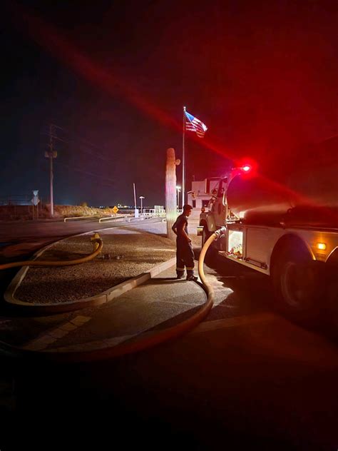 Luke Firefighters Assists With Glendale Landfill Fire The Thunderbolt