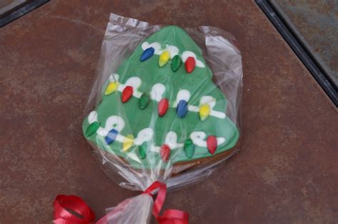 A Crafty Escape: Christmas Cookie Bouquet