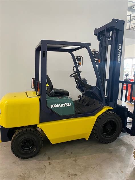 Komatsu Fd T Empiminho Sa