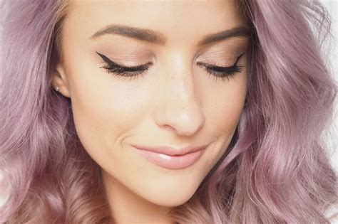 Get Your Hands On The New Urban Decay Naked Smoky Palette Its A Total Dream Naked Smoky