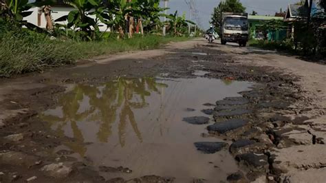 Cara Lapor Jalan Rusak Ke Kementerian PUPR Tinggal Install Aplikasi Ini